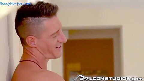Well-built Jock Bareback Fuck Michael Bostons Bubble Butt Falcon Studios - Bussyh