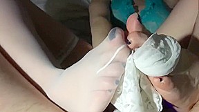 White Stockings play with cumshot
