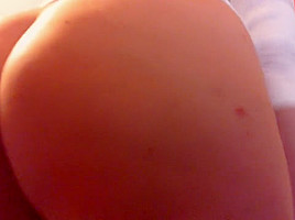 White yoga pants and big butt blug