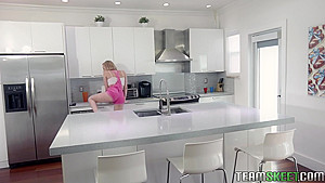 Young Guy Caught His Naughty Step Sister And Fucked Her Mouth