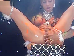 Zuma - Nudes-a-Poppin 2017