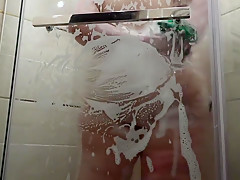 beautiful bbw Irina masturbates in the shower