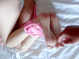 chiese feet tickled