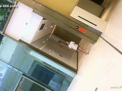 chinese girls go to toilet 136