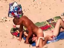 college girl beach couple