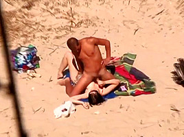 college girl beach couple