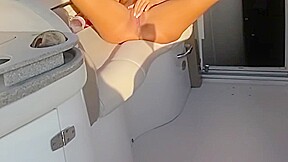 des rafales de coups de bite sur le bateau