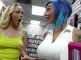 girls first time go gloryhole
