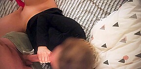 il se glisse entre mes fesses aprés la pipe