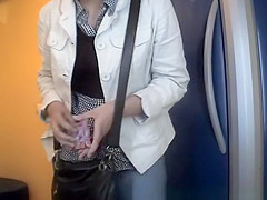 in tanning room catches woman