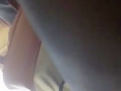 jolie vu sous la jupe au super marcher