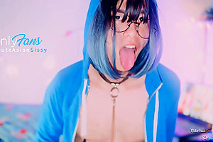 [4k] Asian Sissy Masturbating While Watching Dota 2 Tournament