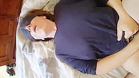 ma femme se touche je me branle et gicle sur elle