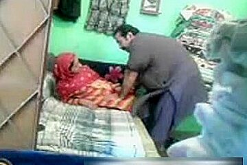 mature pakistani couple video