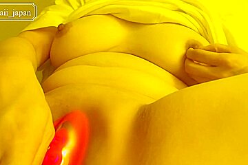 [short]乳首とクリトリス擦ったら、また中が寂しくなっちゃった あなたとhしてる妄想したらイキすぎちゃう　素人個人撮影　　유두와 클리토리스를 문지른 후 내 보지는 다시 외로워졌습니다  내