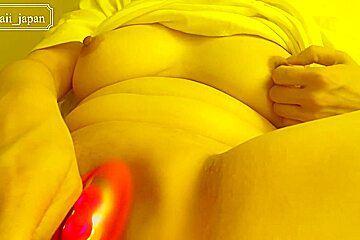 [short]乳首とクリトリス擦ったら、また中が寂しくなっちゃった あなたとhしてる妄想したらイキすぎちゃう　素人個人撮影　　유두와 클리토리스를 문지른 후 내 보지는 다시 외로워졌습니다  내