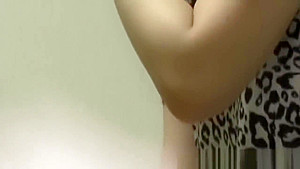 teen 18+ Amateur Masturbates