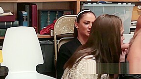 teen 18+ Thieves Peyton And Sienna Suck Dick