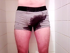teen 18+ piss and cum